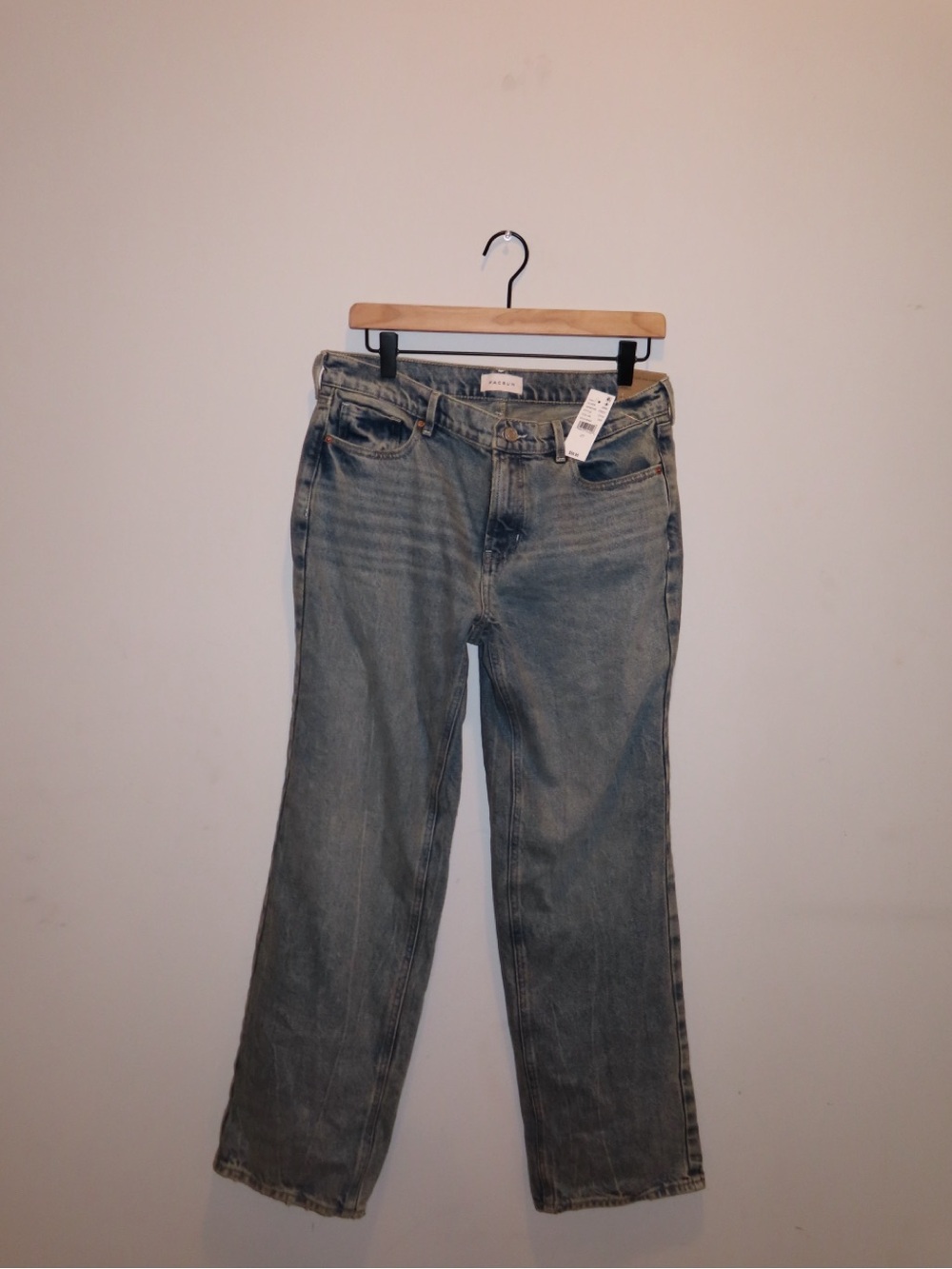 Pacsun NEW TAGS ON 
Light Wash Distressed Women's Jeans